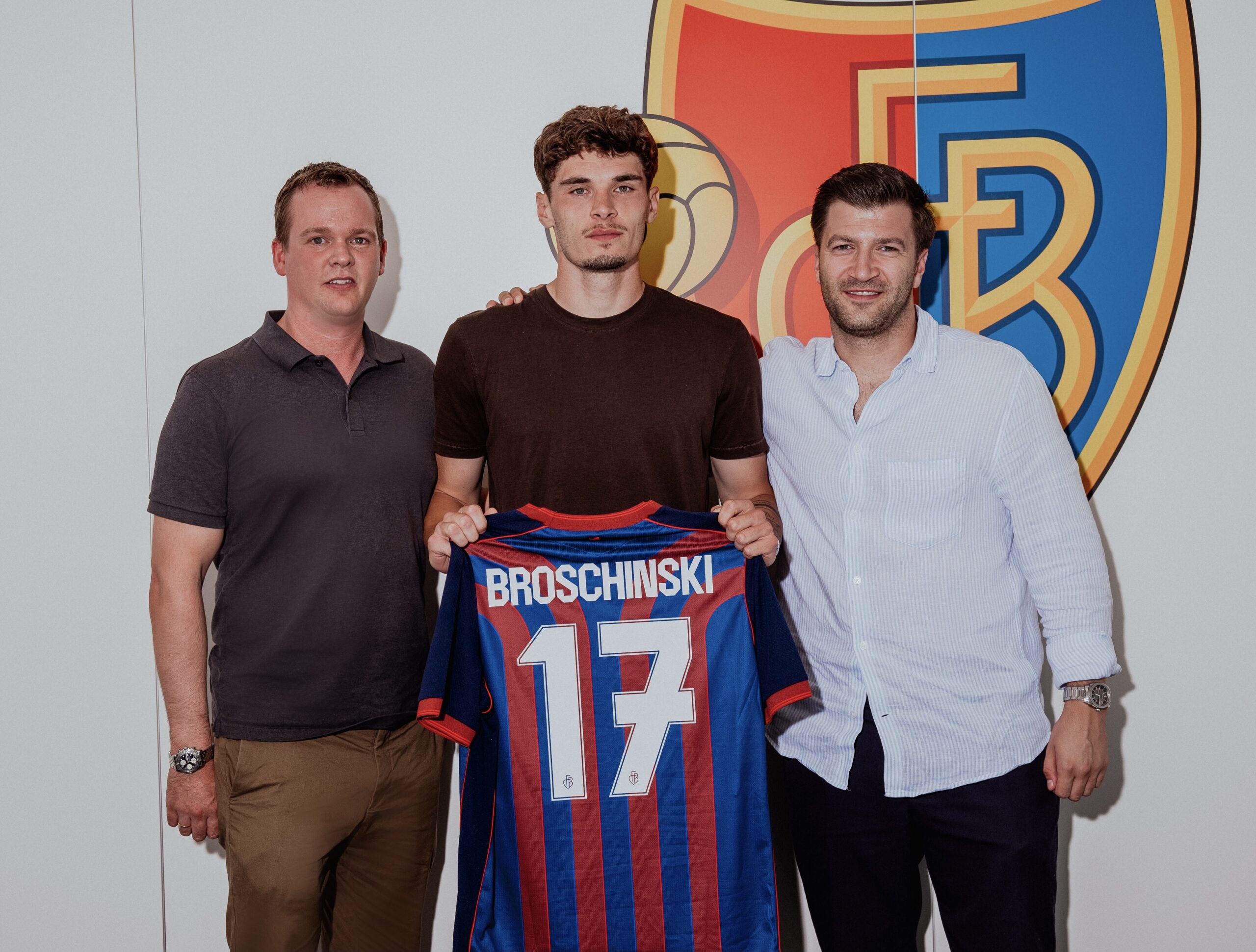 Moritz Broschinski Transfer Footuro FC Basel VFL Bochum Philippe Strittmatter Gezim Ibrahimi